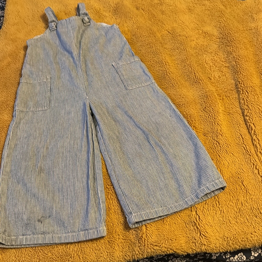 Kids Old Navy Relaxed Fit - Overalls - Size 3T